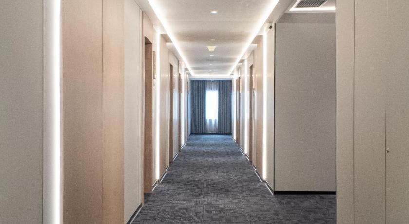 New Hollywood Hotel Pekanbaru Exterior foto